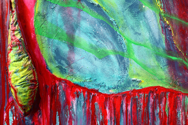 Илияна Овчарова представя изложбата „Скъсана реалност“