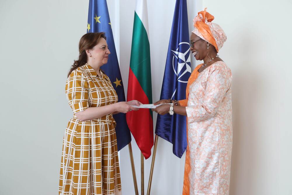 Заместник-министър Мария Ангелиева прие копия на акредитивните писма на посланика на Република Конго Н. Пр. г-жа Едит Итуа