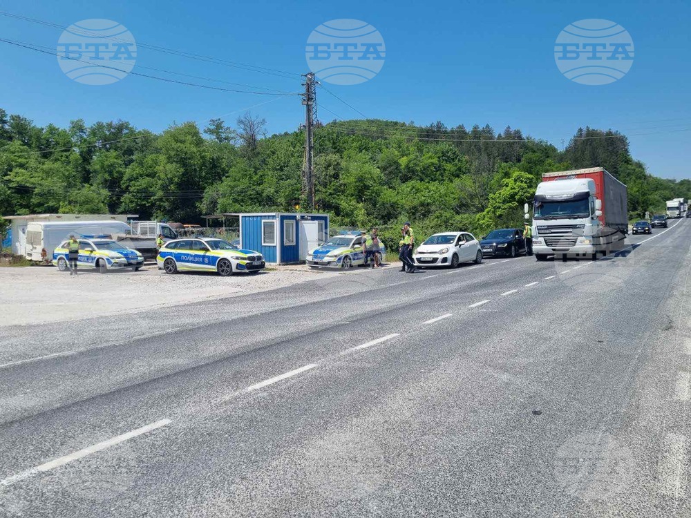 Общо 249 моторни превозни средства и 285 водачи и пътници са проверени при полицейска операция в област Велико Търново