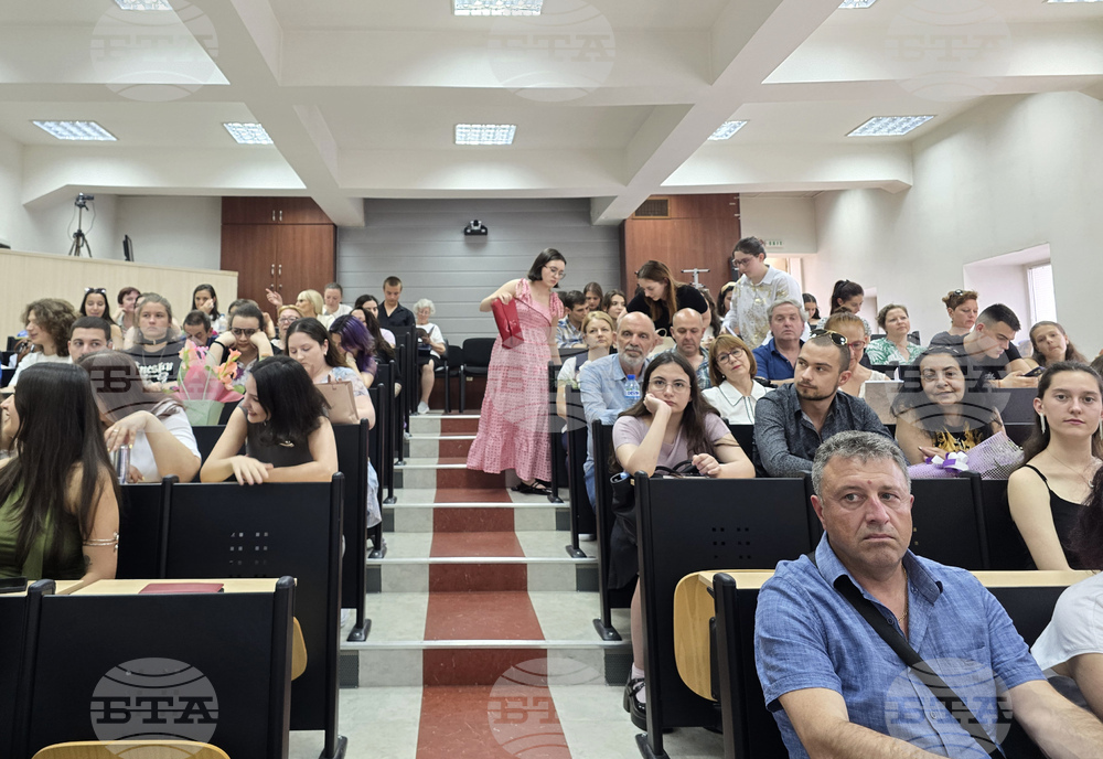 Факултет по журналистика и масова комуникация - книга - представяне