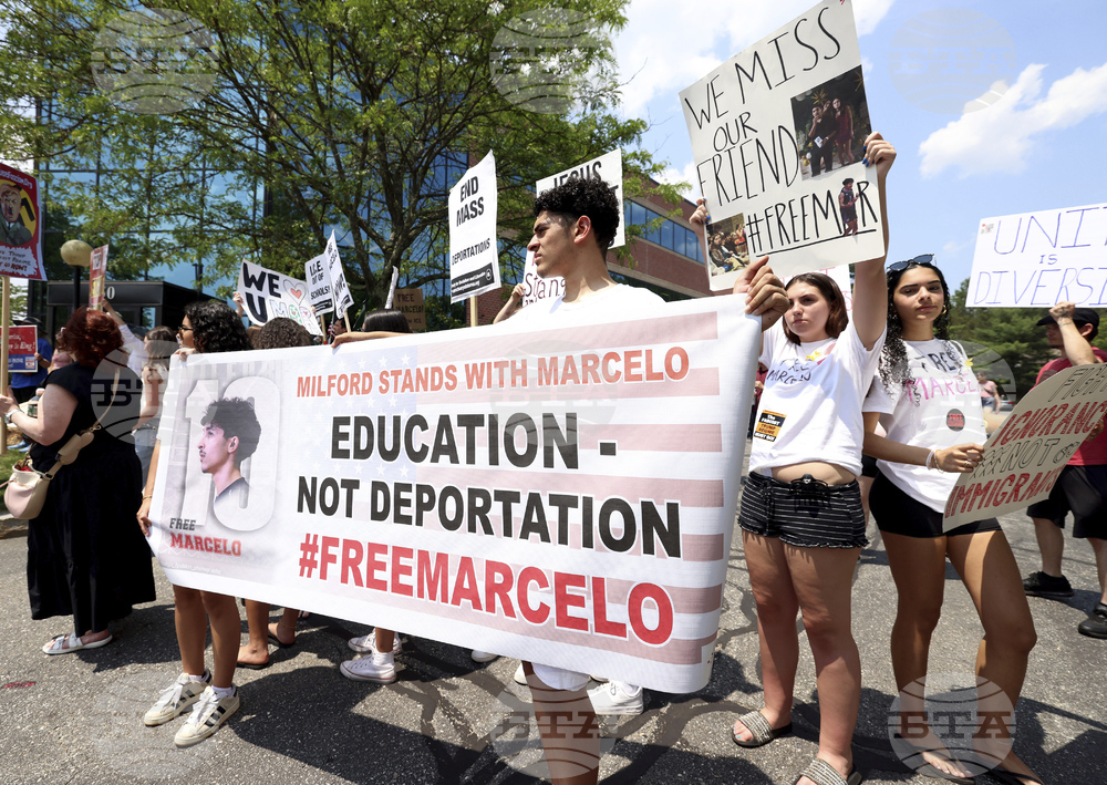 Immigration-Massachusetts-Teen