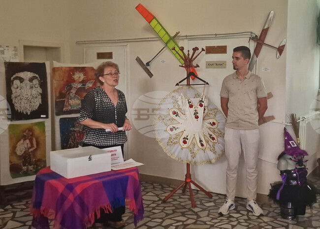 Фотоизложба постави началото на честванията, посветени на 50-тата годишнина на Младежкия дом в Търговище