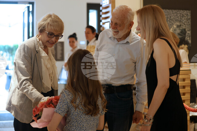 Рисунките на Матилда Финци са създадени с много умение и фантазия, каза галеристът Юлита Попова