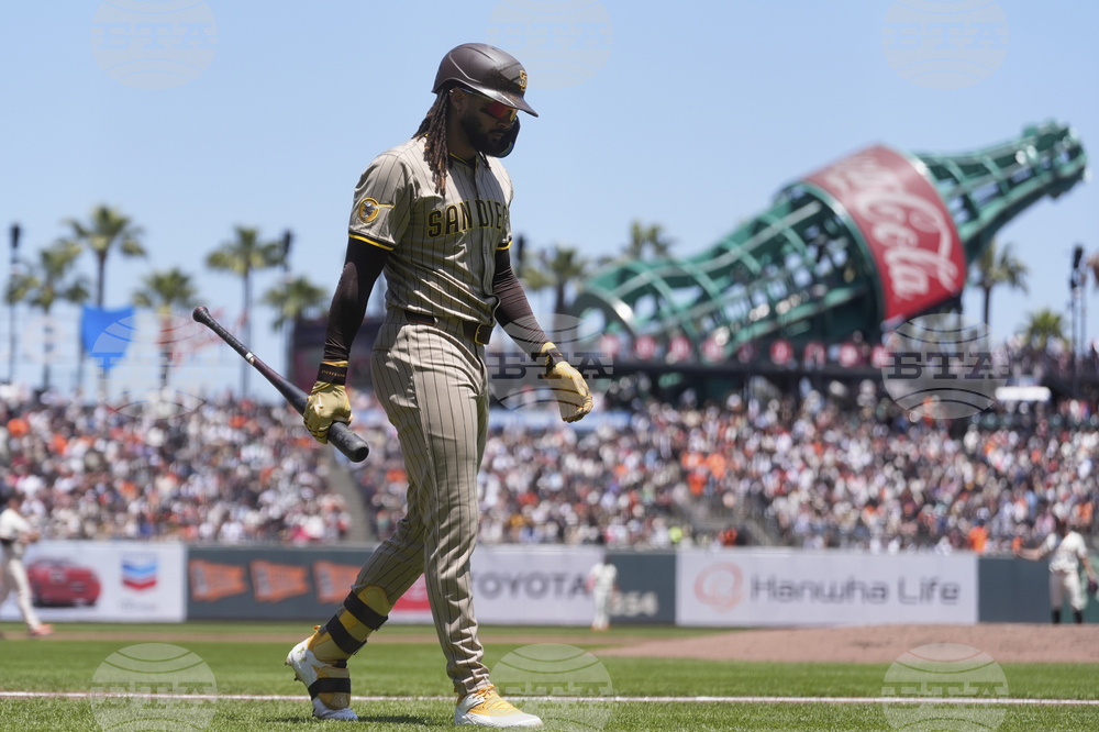Padres Giants Baseball