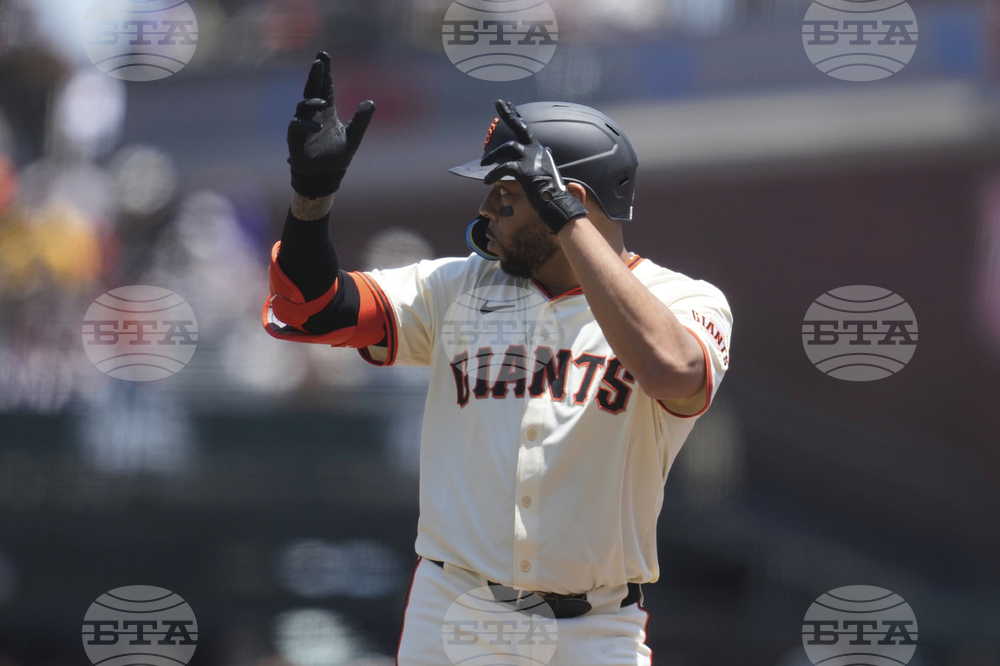 Padres Giants Baseball