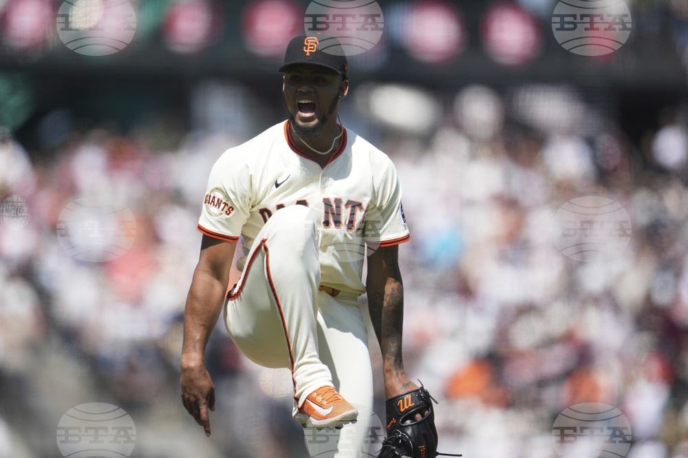 Padres Giants Baseball