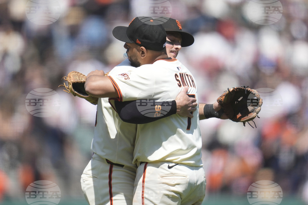 Padres Giants Baseball