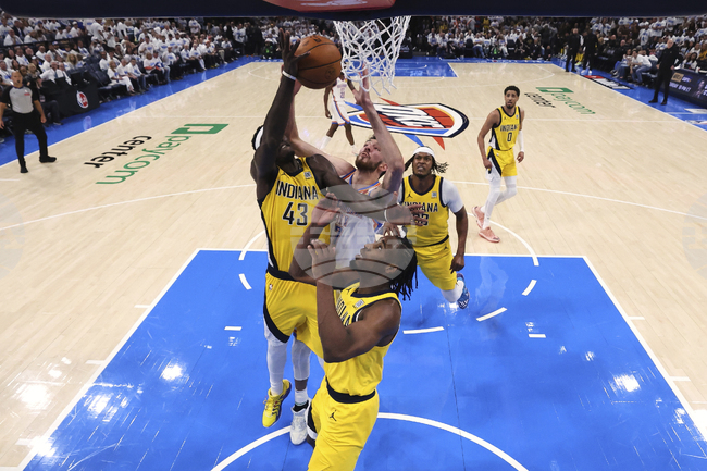 Индиана осъществи обрат срещу Оклахома и поведе в плейофа за титлата в НБА