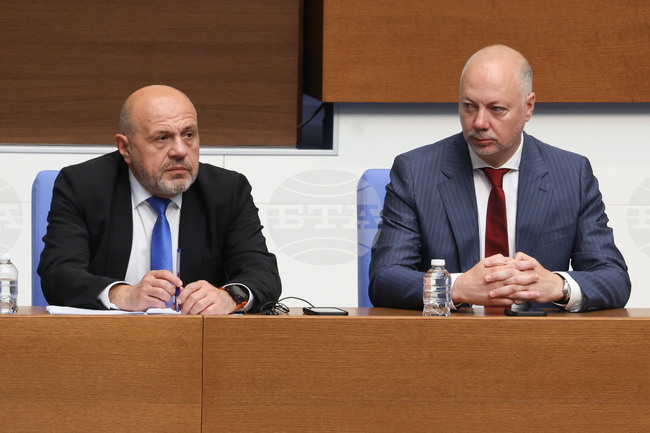 Европейското законодателство ни задължава да либерализираме железопътния превоз на пътници, каза премиерът Желязков