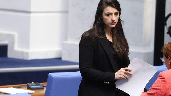 Continue the Change Demand Interior Minister's Resignation, Home Affairs Policy to Be Among Discussed Topics for No-Confidence Motion