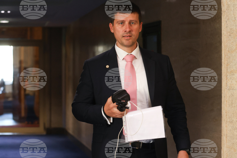 Velichie, CC-DB Have Reached "Some Initial Agreement" to Support Each Other's Potential No-Confidence Motions - Velichie Leader