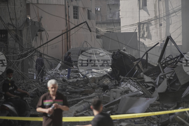 Израелската армия изрази съжаление за техническите грешки при удара по Ливан; Бейрут съобщи за двама убити войници