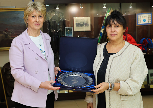 Министър Лечева награди спортисти за постигнати успехи на големи първенства