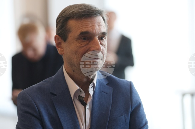 Участвахме в това държавата да заработи по начина, по който функционира и сега, каза Димитър Манолов от Конфедерацията на труда „Подкрепа“ 