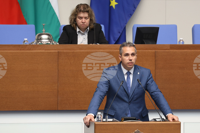  "Възраждане" излезе с декларация в защита на журналистката Диляна Гайтанджиева  