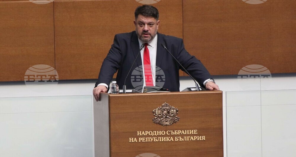 Вицепремиерът Зафиров: Разработва се нова национална програма за саниране