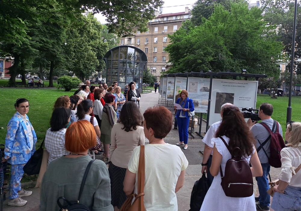 БАН откри изложбата "140 години от рождението на Николай Лилиев" в градската градина в София 