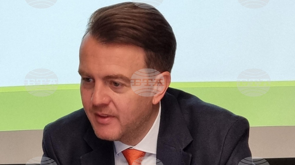 Модерната търговия осигурява над 15 млрд. лева икономически ефект в страната през 2024 година, каза Петър Ганев от ИПИ