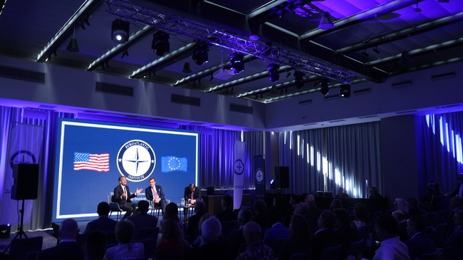 War in Ukraine, Future of Industries Discussed by Former US Government Officials at Forum in Sofia