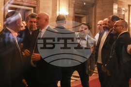 Народно събрание - кулоари - депутати