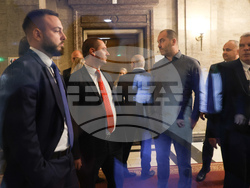 Народно събрание - кулоари - депутати