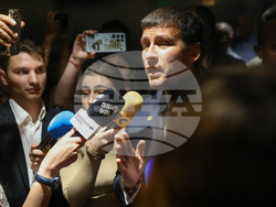 Народно събрание - кулоари - депутати