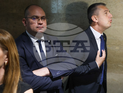 Народно събрание - кулоари - депутати