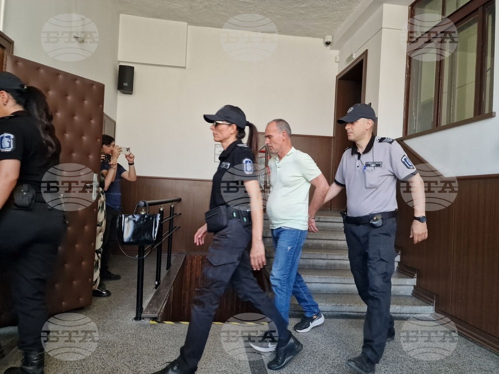 Окръжен съд - Пловдив остави в ареста двама лекари, обвинени за държане на значителни количества метадон с цел разпространение