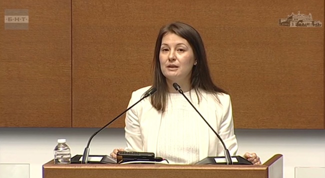 Нека духът на солидарност и човечност, които Курбан байрам въплъщава, ни води и в делниците, се казва в декларация на ПП-ДБ