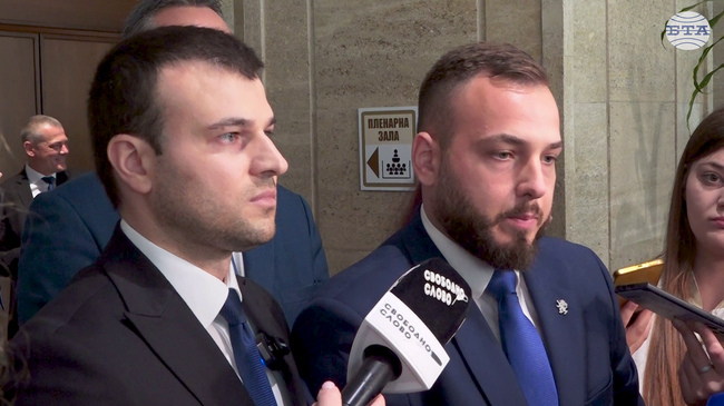 В последните два дни „Възраждане“ е обект на постоянна атака от страна на ГЕРБ и на "ДПС -Ново начало", каза Георги Хрисимиров от „Възраждане“