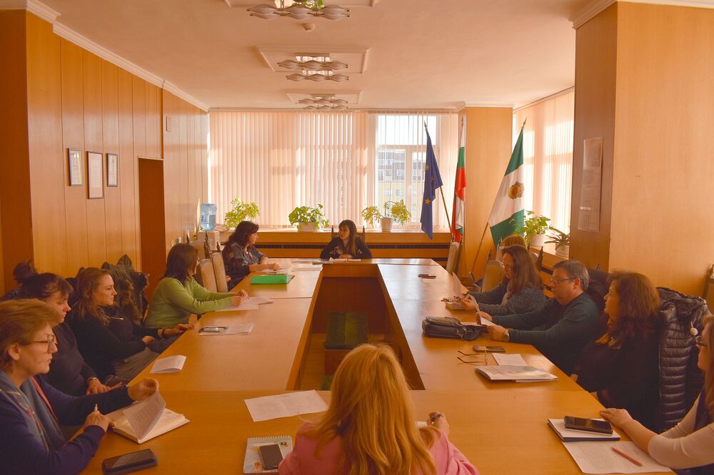 Община Разград: Местната комисия за борба срещу противообществените прояви на малолетните и непълнолетните прие отчета за дейността си през 2022 г. и плана за работа през 2023 г.