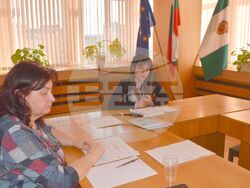 Снимка: Община Разград - заседание на Местната комисия за борба срещу противообществените прояви на малолетните и непълнолетните при Община Разград