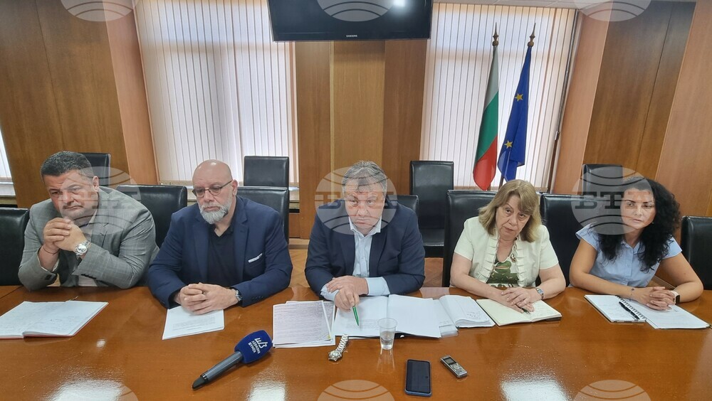 Община Шумен подписа споразумение с МРРБ за финансиране на реновирането на градския стадион "Панайот Волов"