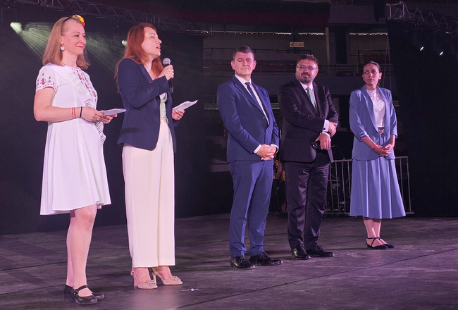 Bulgarian Consul General in Lyon Welcomes Diaspora to 10th "Expats Join Hands in Worldwide Dance" Festival