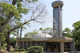 Конкурса "Вселената на длан" се провежда в зала Планетариум на НАОП "Николай Коперник" – Варна.