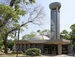 Конкурса "Вселената на длан" се провежда в зала Планетариум на НАОП "Николай Коперник" – Варна.