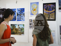 Конкурса "Вселената на длан" се провежда в зала Планетариум на НАОП "Николай Коперник" – Варна.