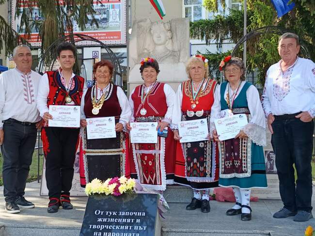 Награди за самодейните певчески групи на Каварна