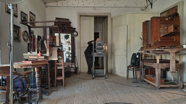 Europe’s Only Natural Light Photography Studio Still Thrives in Romania