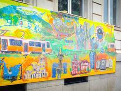 Деца рисуваха „Моята София, моето бъдеще“ на фасадата на Столична община. Снимка: Пресцентърът на Столична община