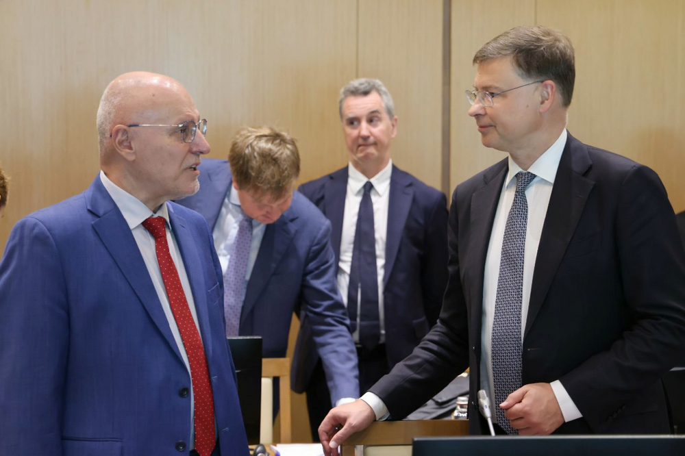 Управителят на БНБ Димитър Радев се срещна с еврокомисар Валдис Домбровскис