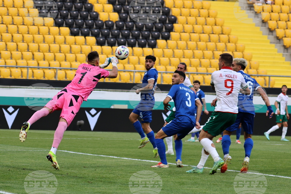 България и Кипър завършиха при равен резултат във футболна контрола, Александър Колев с първи голове за "лъвовете"