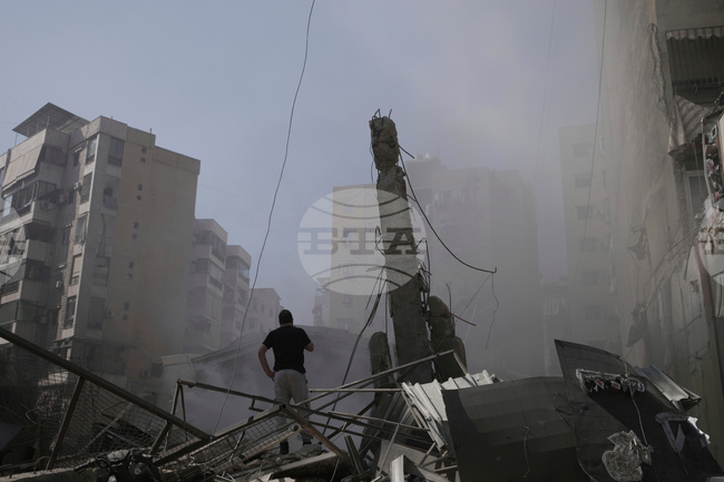 Израелската армия атакува военна инфраструктура на "Хизбула" в Южен Ливан