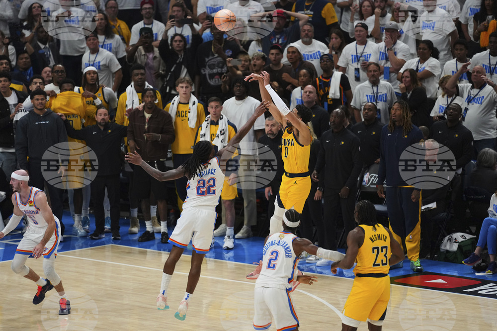 CORRECTION APTOPIX NBA Finals Pacers Thunder Basketball