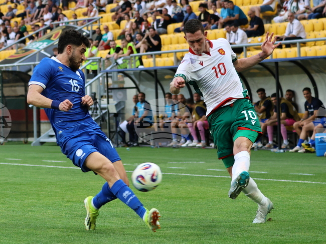 Националният отбор на България по футбол се изкачи едно място в ранглистата на ФИФА