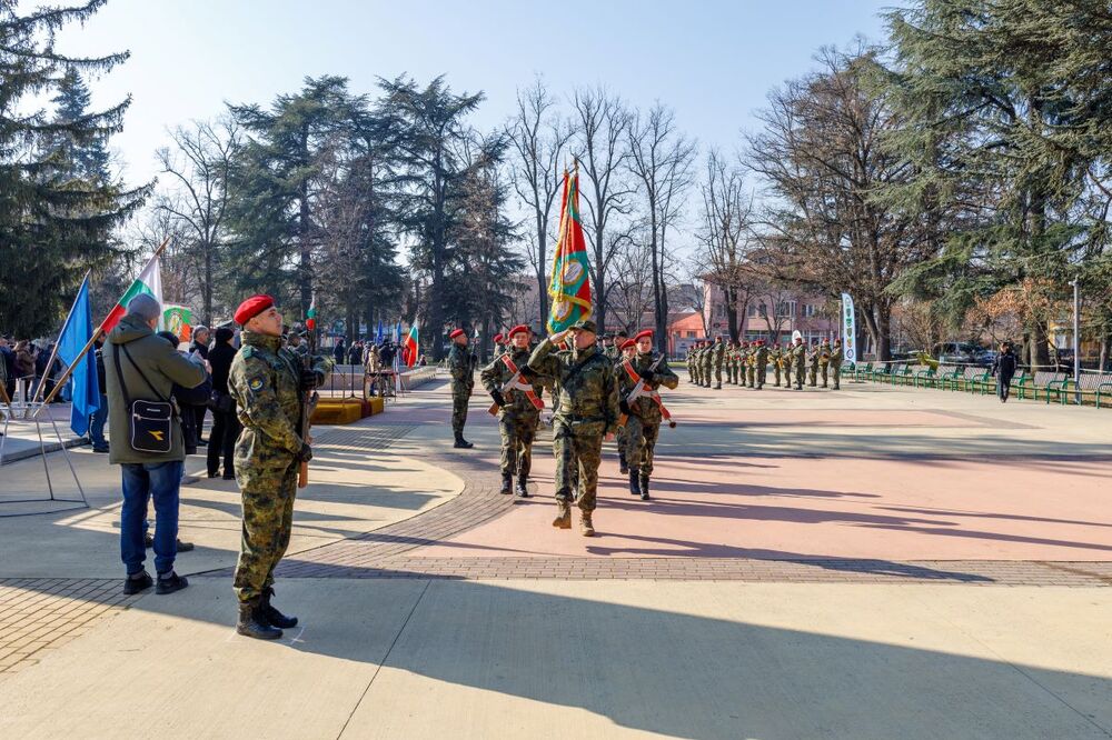 Министерство на отбраната: Поредна ротация на български военен контингент в операцията на ЕС „Алтеа“