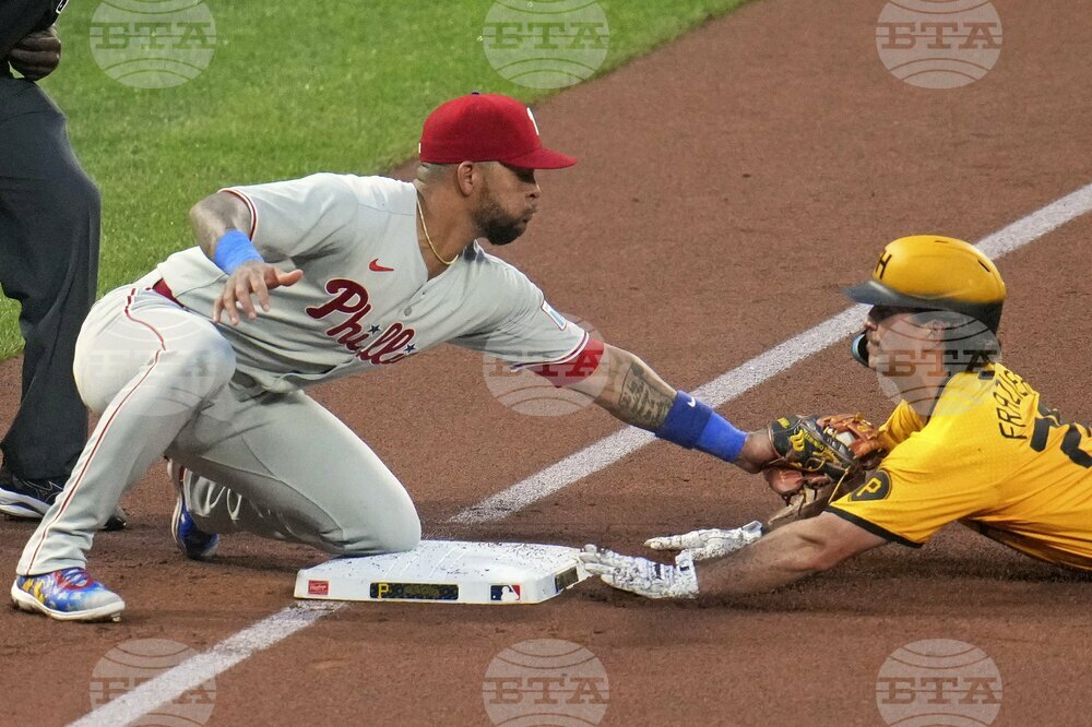 Phillies Pirates Baseball