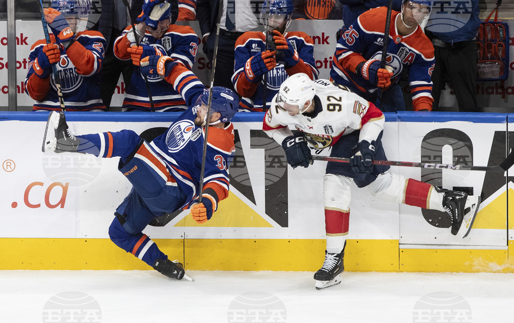 APTOPIX Stanley Cup Panthers Oilers Hockey