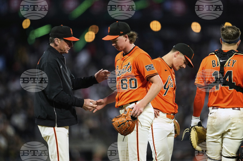 Braves Giants Baseball
