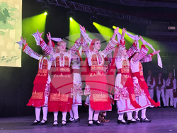 Франция - „На мегдана на другата България“ - пътуващ събор - галаспектакъл